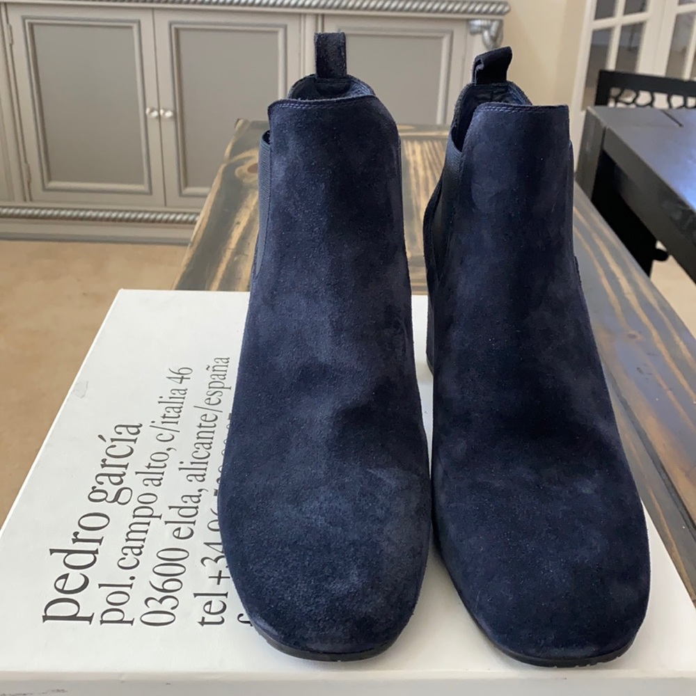 Pedro Garcia Navy velour suede boots.